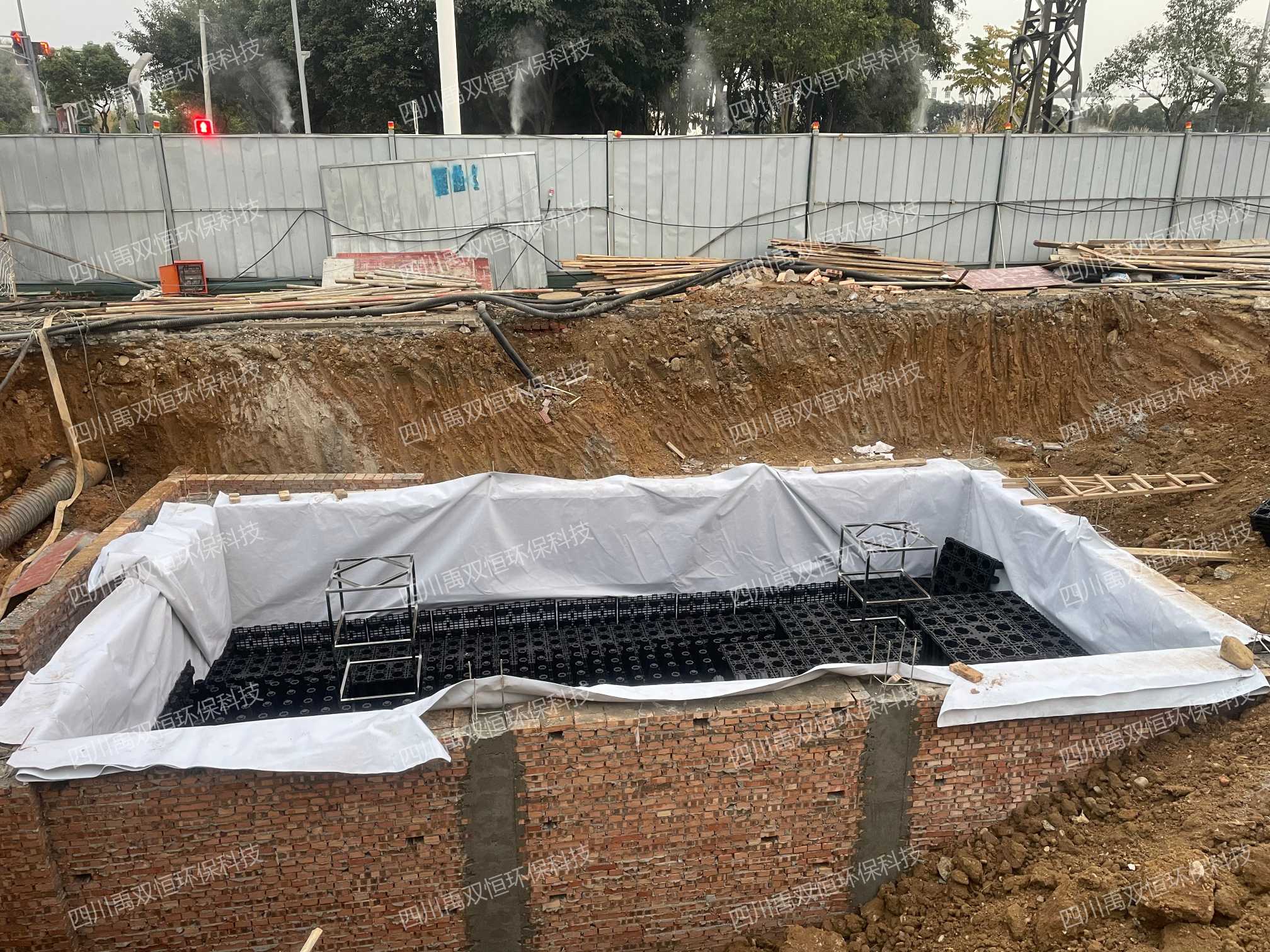 绵阳创新实验小学云谷校区第二套雨水收集项目模块安装完成